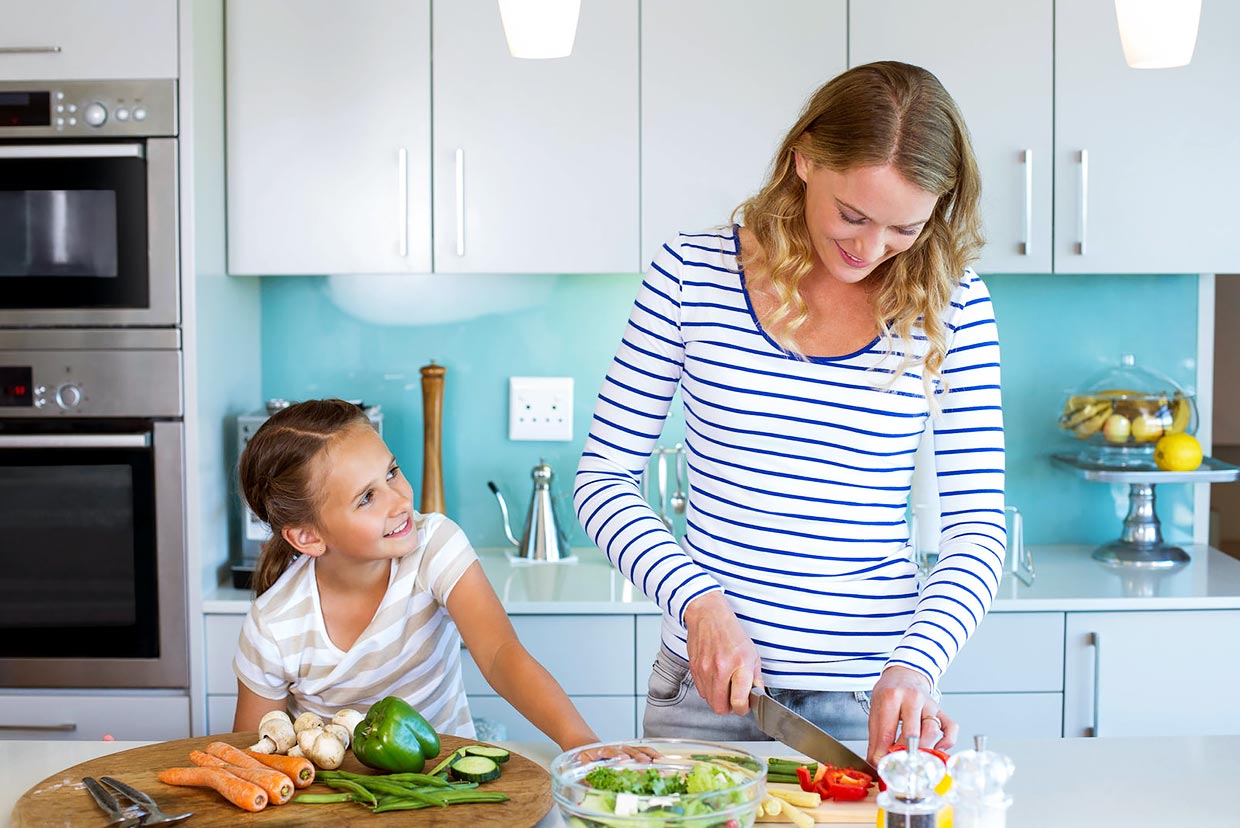 Teaching Children Healthy Cooking | MyFoodDiary