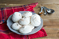 Spiced Meringue Cookies 
